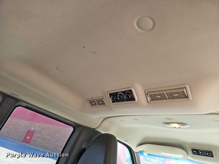 image for item DR3856 2010 Chevrolet Express 2500 van