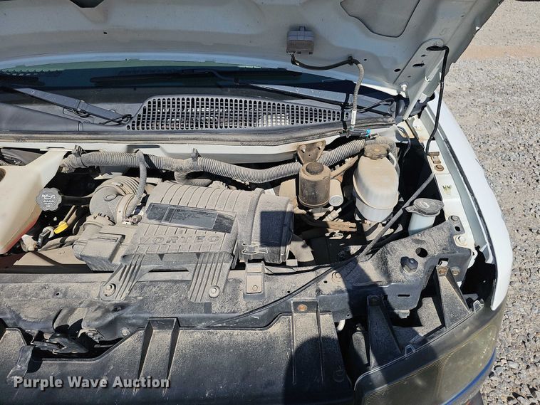 image for item DR3856 2010 Chevrolet Express 2500 van