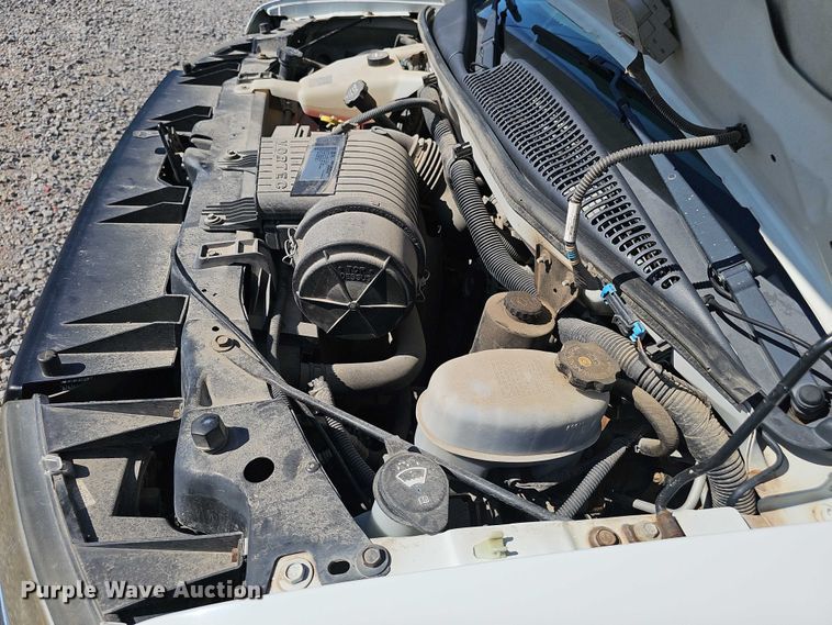 image for item DR3856 2010 Chevrolet Express 2500 van