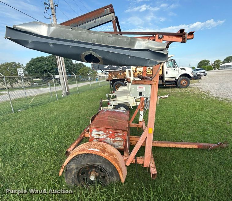 image for item DS3796 PowerMax PM3-35LX arrow board trailer