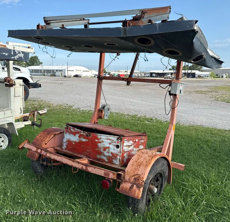 image for item DS3796 PowerMax PM3-35LX arrow board trailer