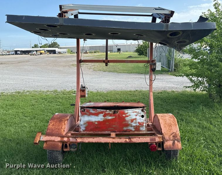 image for item DS3796 PowerMax PM3-35LX arrow board trailer