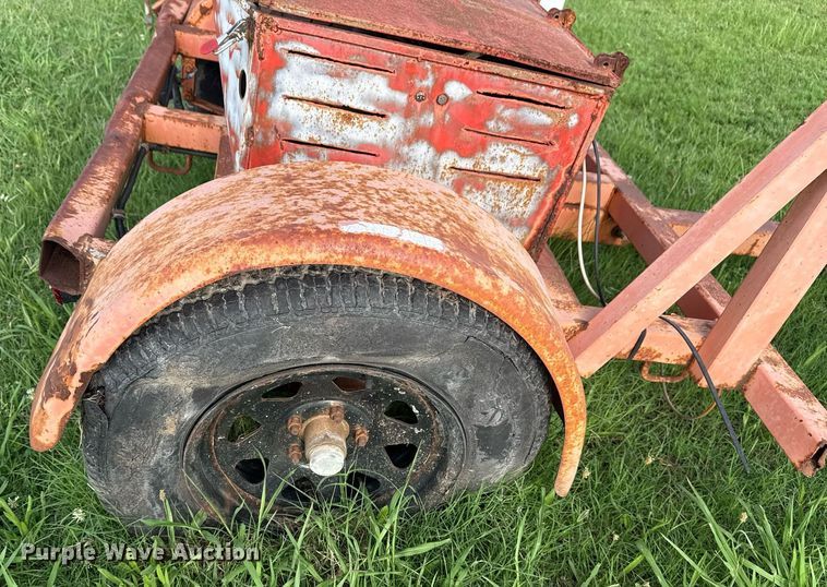 image for item DS3796 PowerMax PM3-35LX arrow board trailer