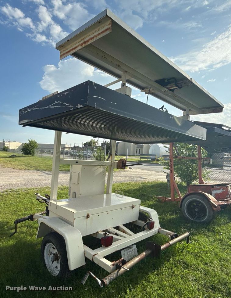 image for item DS3797 2001 American Signal Co arrow board trailer