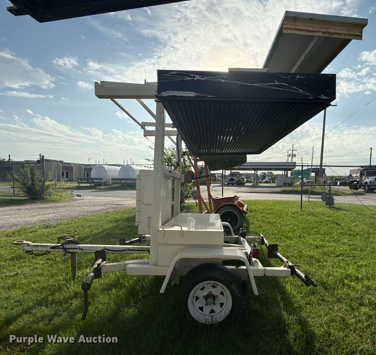 image for item DS3797 2001 American Signal Co arrow board trailer