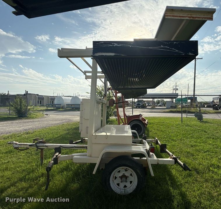 image for item DS3797 2001 American Signal Co arrow board trailer