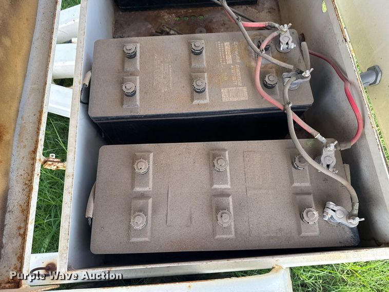 image for item DS3797 2001 American Signal Co arrow board trailer