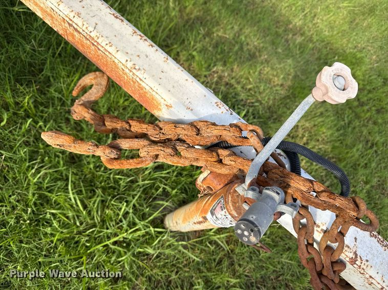 image for item DS3797 2001 American Signal Co arrow board trailer