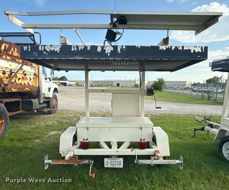 image for item DS3798 2001 American Signal Co arrow board trailer