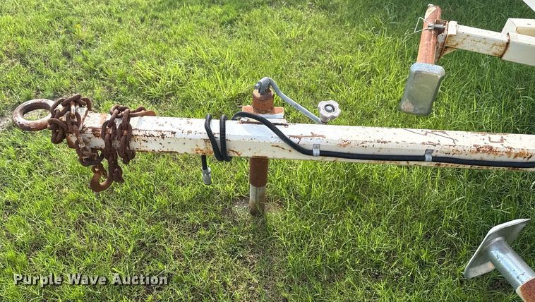 image for item DS3798 2001 American Signal Co arrow board trailer