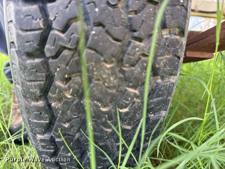 image for item DS3798 2001 American Signal Co arrow board trailer