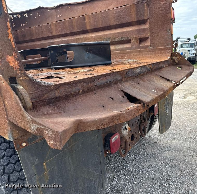 image for item DS3799 2008 International 7400 dump truck