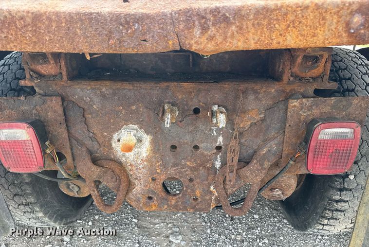 image for item DS3799 2008 International 7400 dump truck