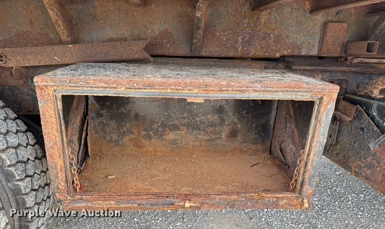 image for item DS3799 2008 International 7400 dump truck