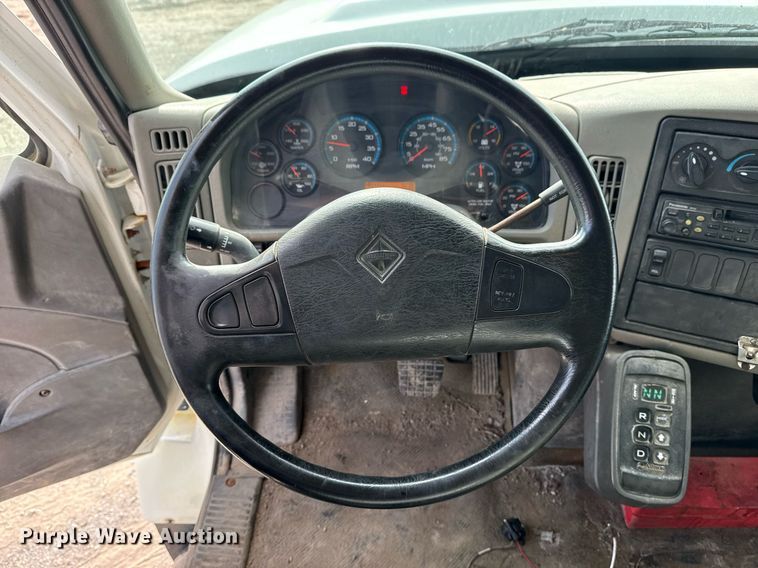 image for item DS3799 2008 International 7400 dump truck