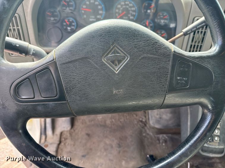 image for item DS3799 2008 International 7400 dump truck