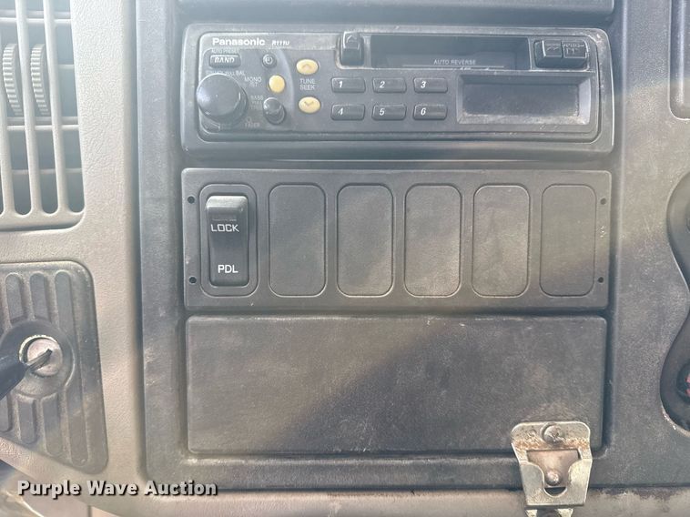 image for item DS3799 2008 International 7400 dump truck