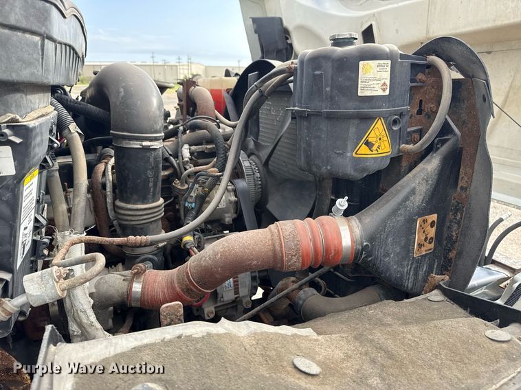 image for item DS3799 2008 International 7400 dump truck