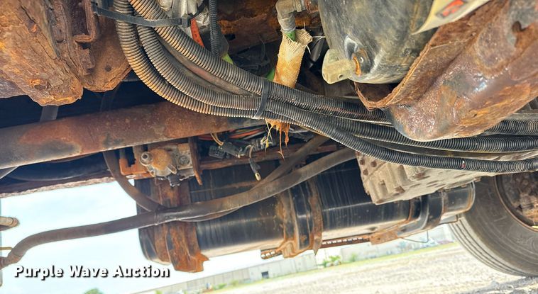 image for item DS3799 2008 International 7400 dump truck