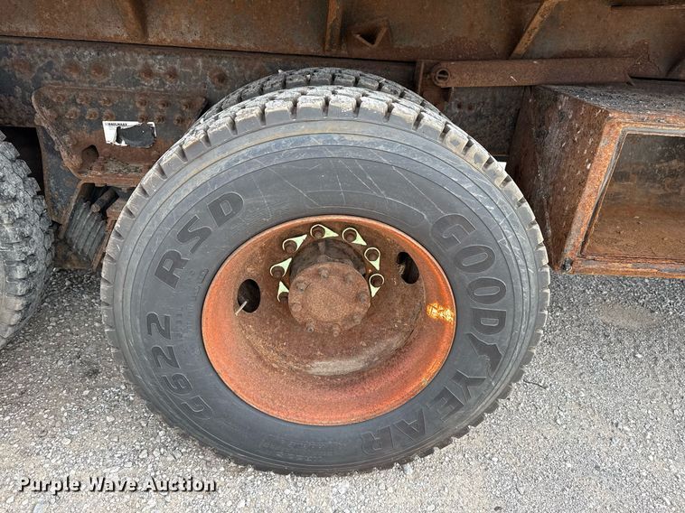 image for item DS3799 2008 International 7400 dump truck