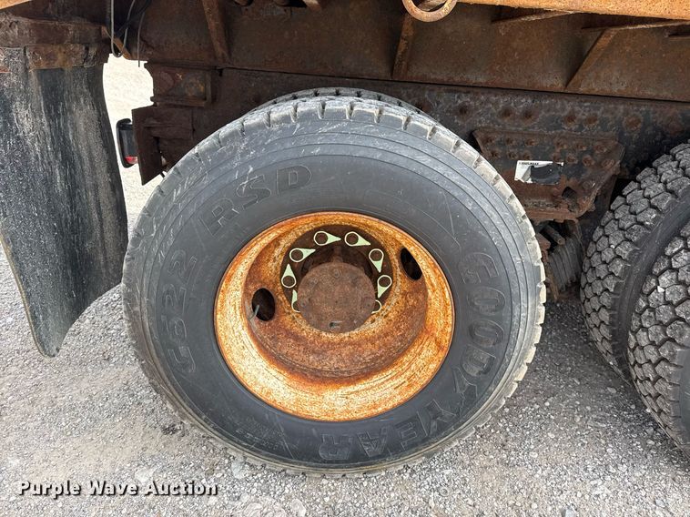 image for item DS3799 2008 International 7400 dump truck