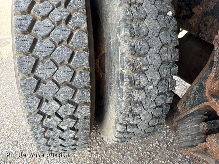 image for item DS3799 2008 International 7400 dump truck