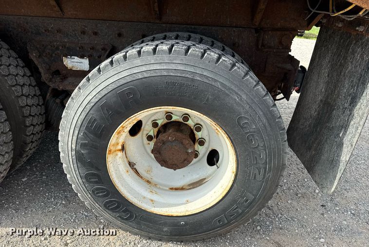 image for item DS3799 2008 International 7400 dump truck