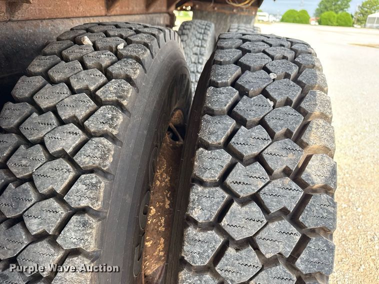 image for item DS3799 2008 International 7400 dump truck