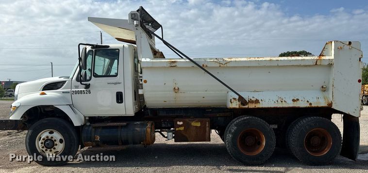 image for item DS3800 2008 International 7400 dump truck