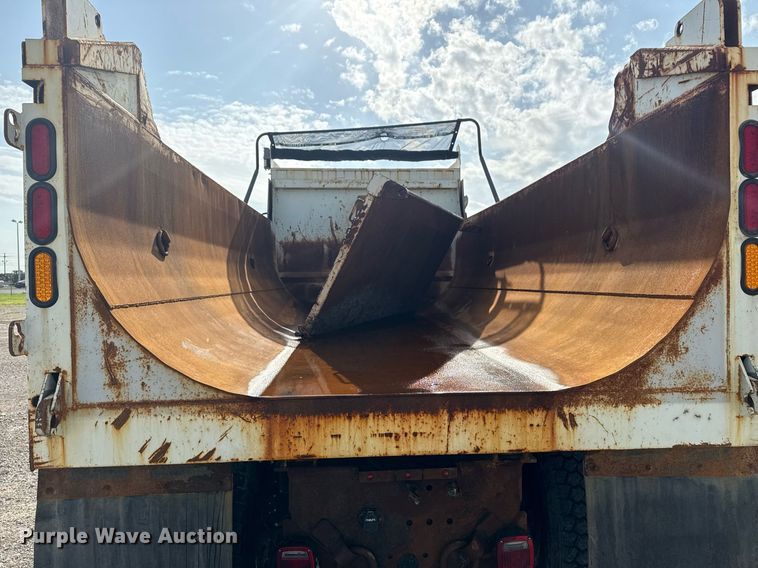 image for item DS3800 2008 International 7400 dump truck