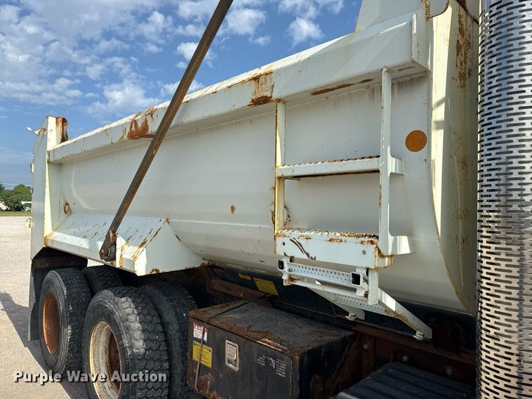 image for item DS3800 2008 International 7400 dump truck