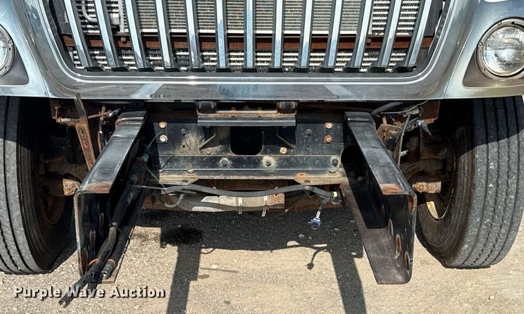 image for item DS3800 2008 International 7400 dump truck