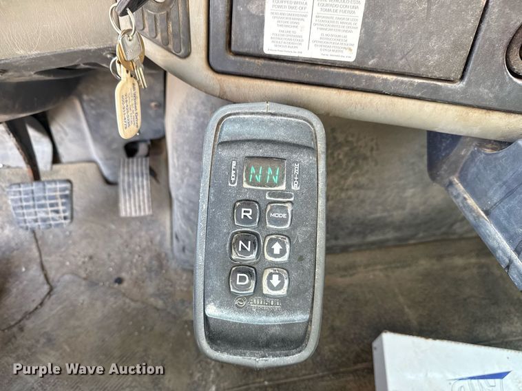 image for item DS3800 2008 International 7400 dump truck