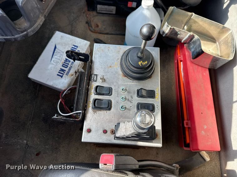 image for item DS3800 2008 International 7400 dump truck