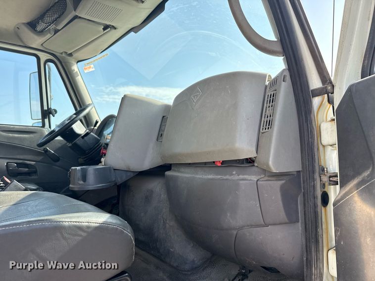 image for item DS3800 2008 International 7400 dump truck