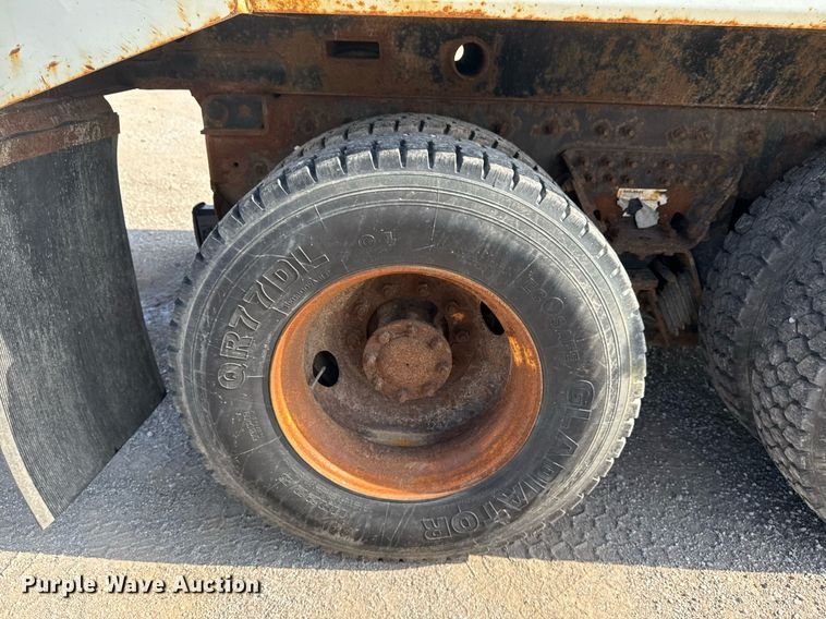 image for item DS3800 2008 International 7400 dump truck