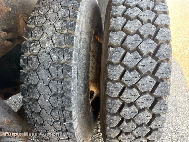 image for item DS3800 2008 International 7400 dump truck