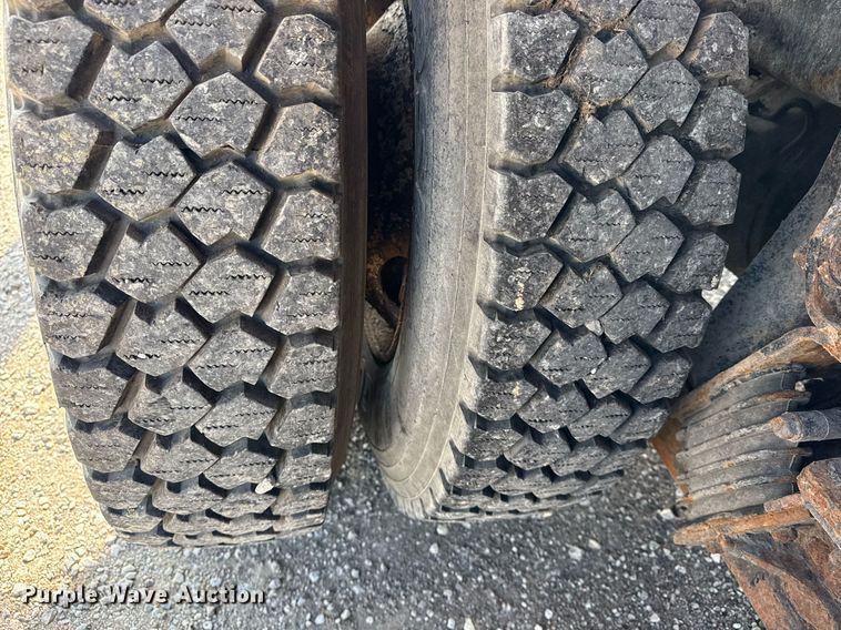 image for item DS3800 2008 International 7400 dump truck