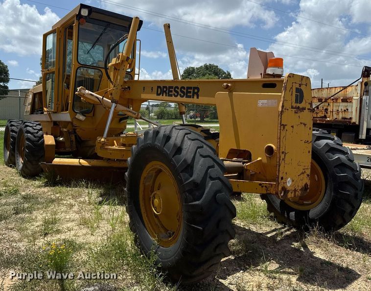 image for item DS3802 Dresser motor grader
