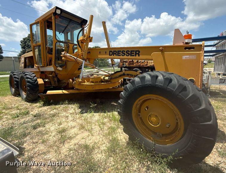 image for item DS3802 Dresser motor grader