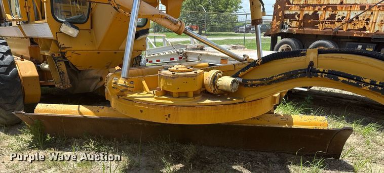 image for item DS3802 Dresser motor grader