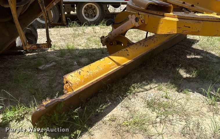 image for item DS3802 Dresser motor grader