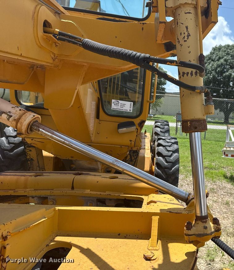 image for item DS3802 Dresser motor grader