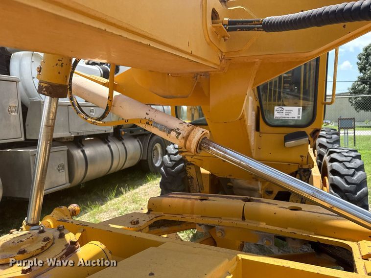 image for item DS3802 Dresser motor grader