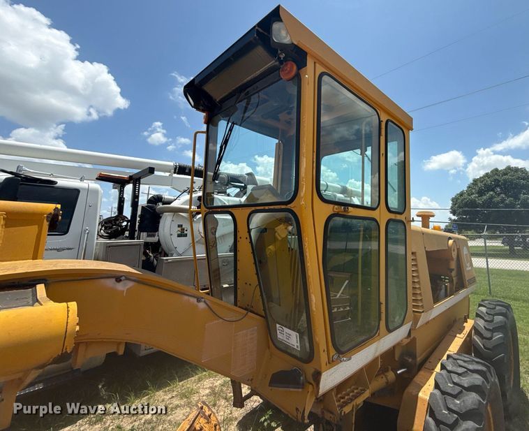 image for item DS3802 Dresser motor grader