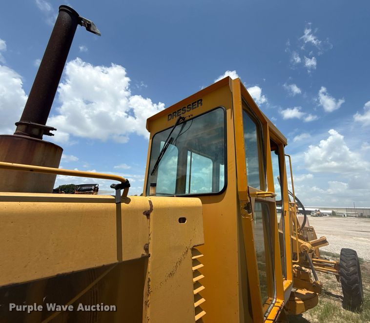 image for item DS3802 Dresser motor grader