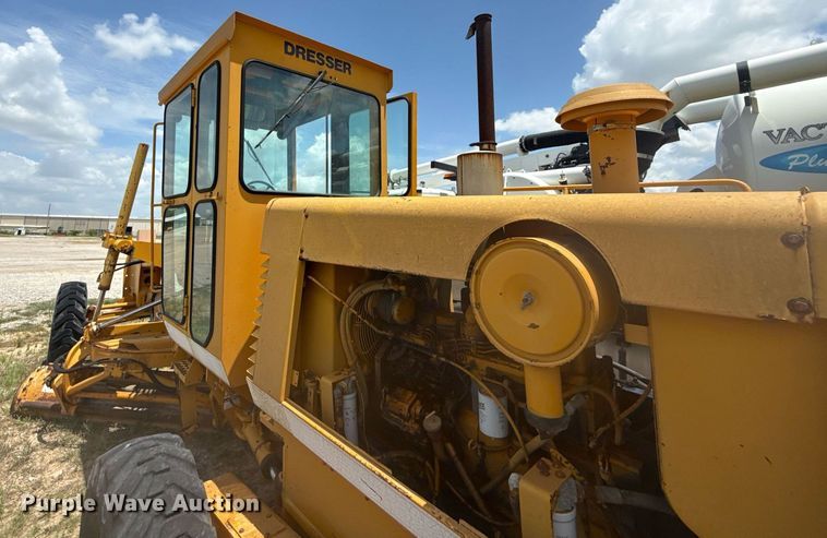 image for item DS3802 Dresser motor grader