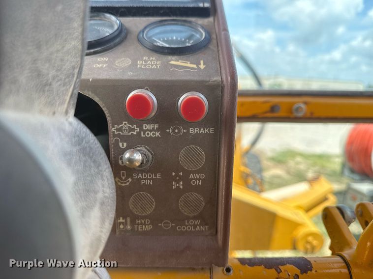 image for item DS3802 Dresser motor grader