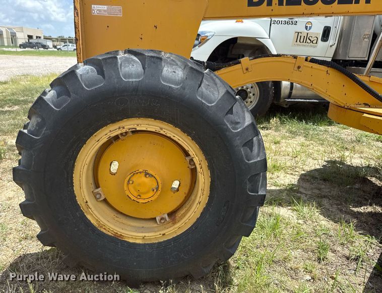 image for item DS3802 Dresser motor grader