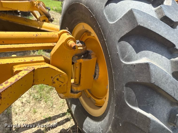 image for item DS3802 Dresser motor grader